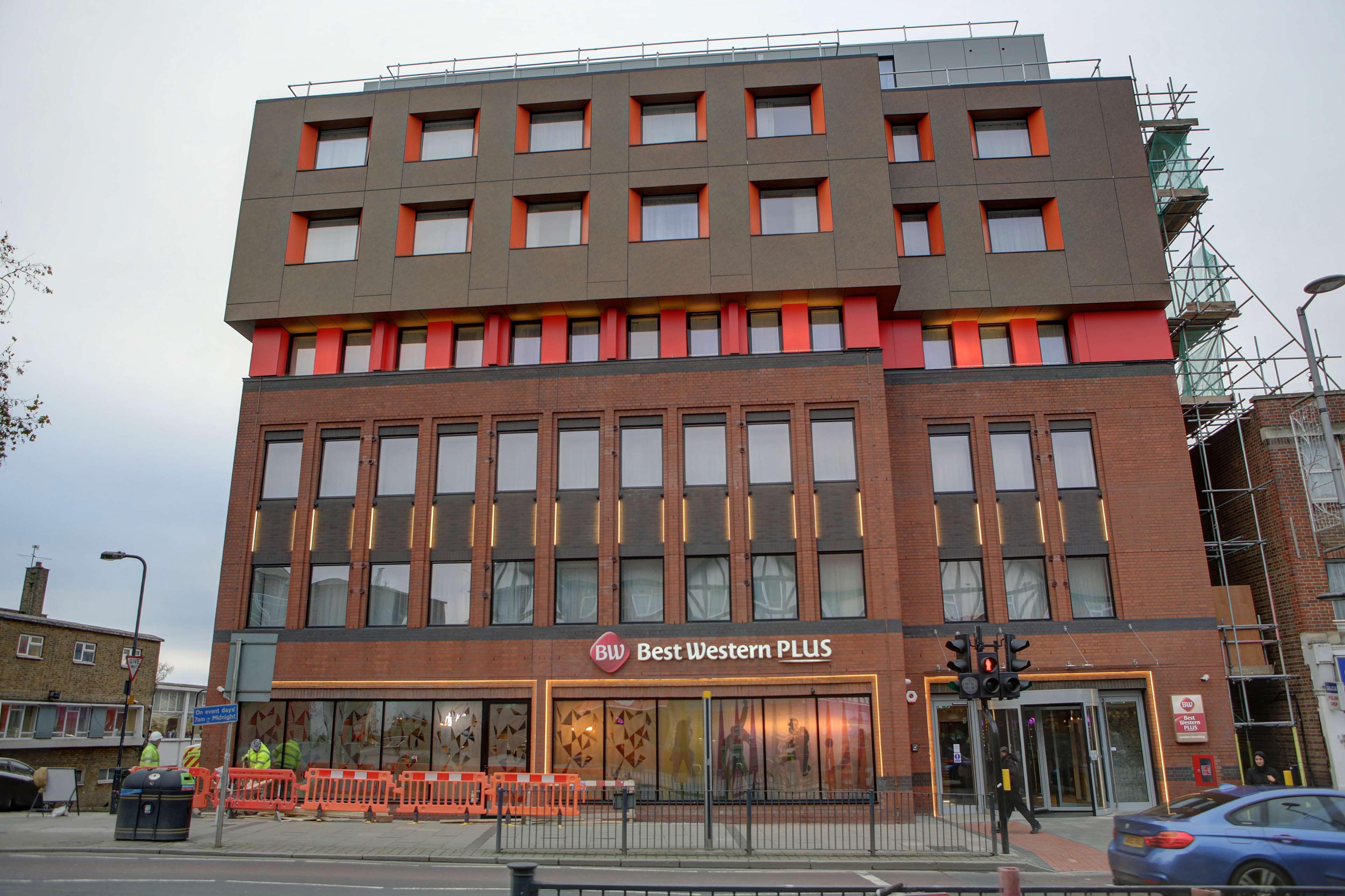 Best Western Plus London Wembley Hotel Buitenkant foto