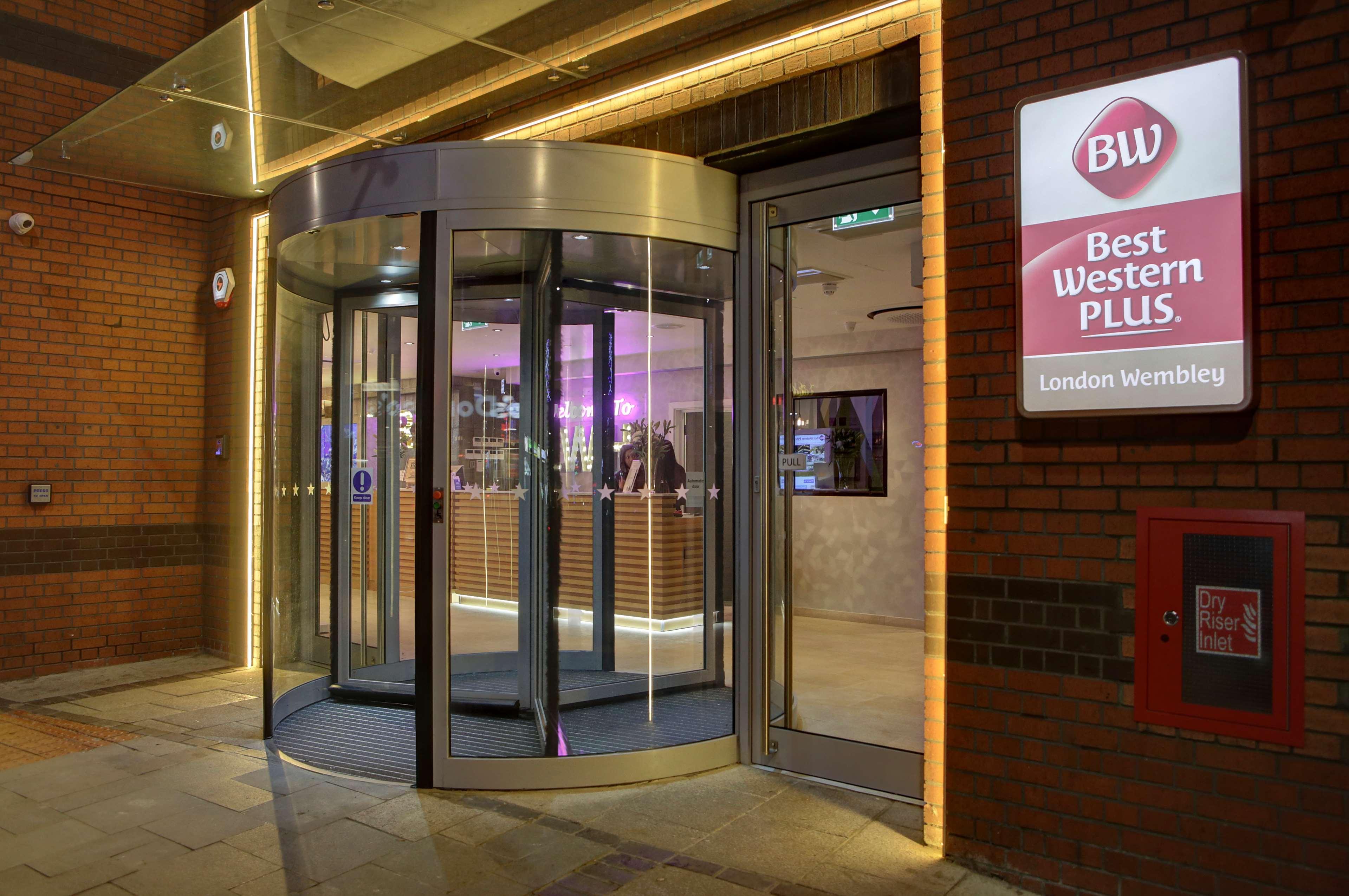 Best Western Plus London Wembley Hotel Buitenkant foto
