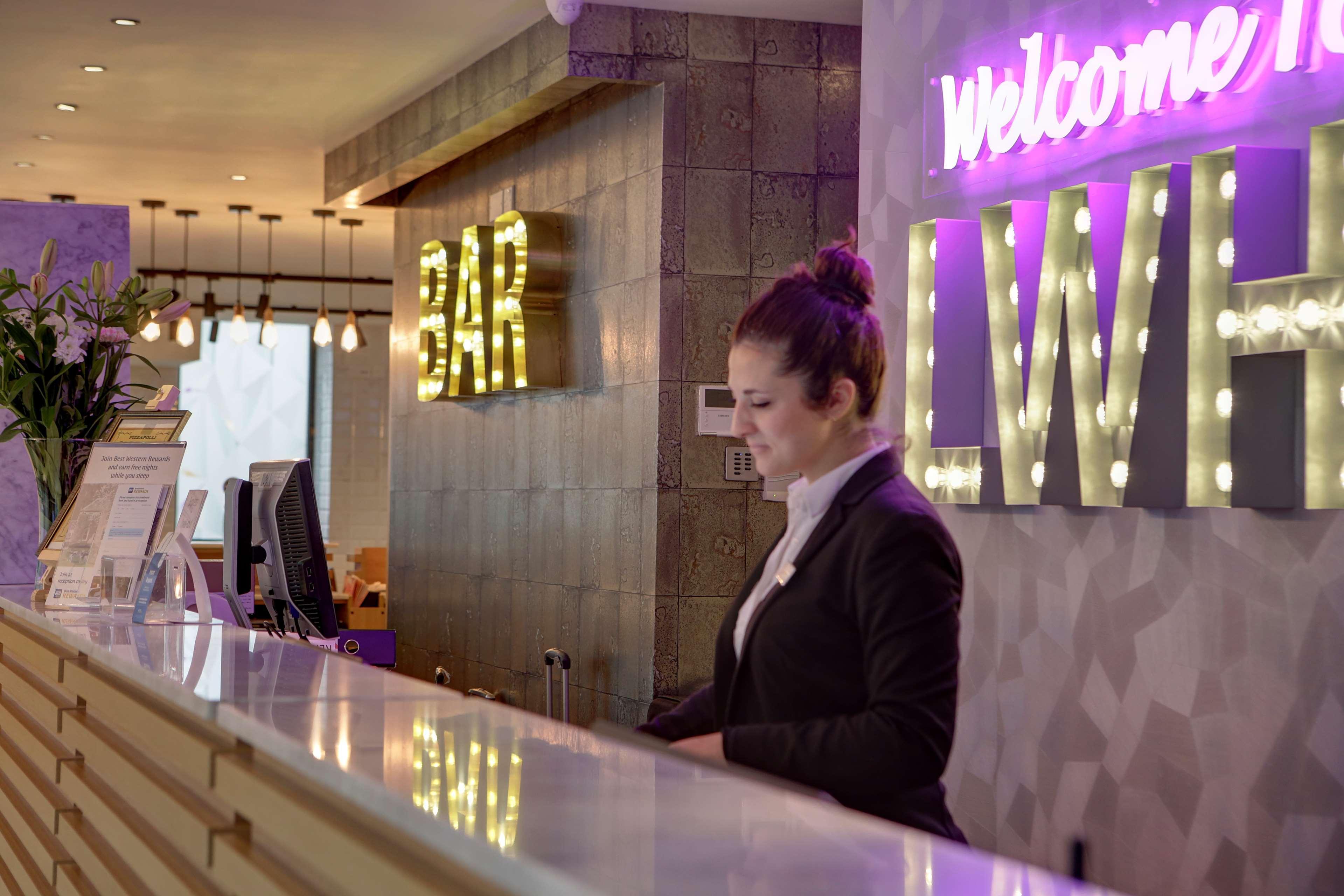 Best Western Plus London Wembley Hotel Buitenkant foto
