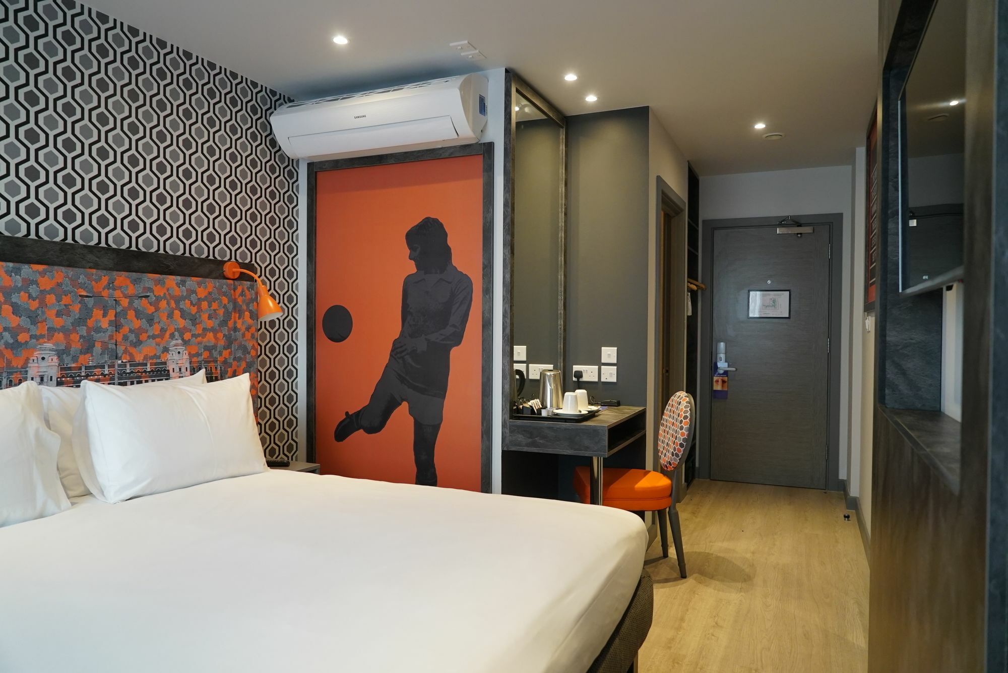 Best Western Plus London Wembley Hotel Buitenkant foto